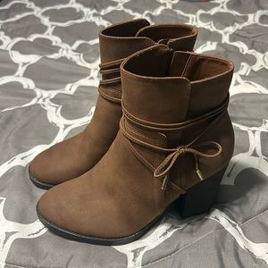 NEW Limelight Size 8 Ankle Boot